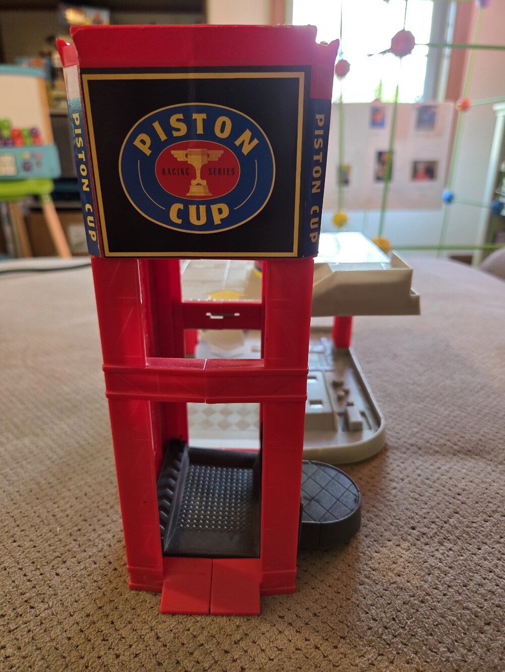 2016 Disney Pixar Cars Piston Cup Racing Garage for Lightning McQueen & Friends - Picture 7 of 16